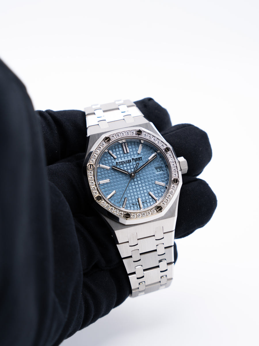 Royal Oak - 50th Anniversary Ref.15551ST.ZZ.1356ST.01